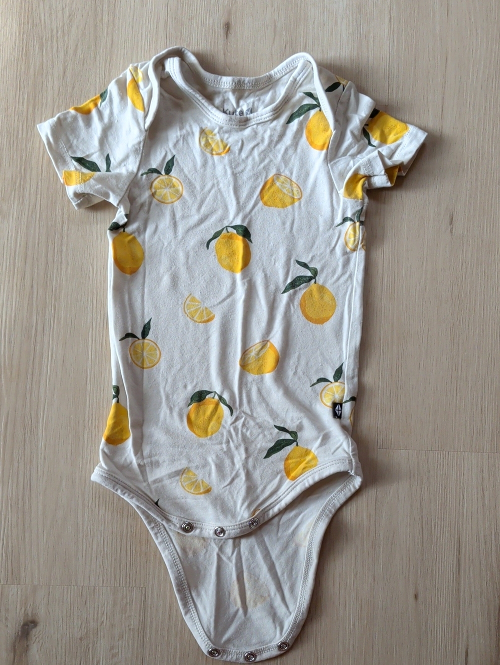 Kyte BABY White Lemon-Print Short Sleeve Bodysuit